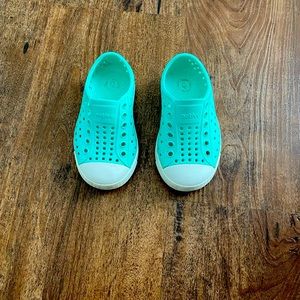 Great condition native shoes